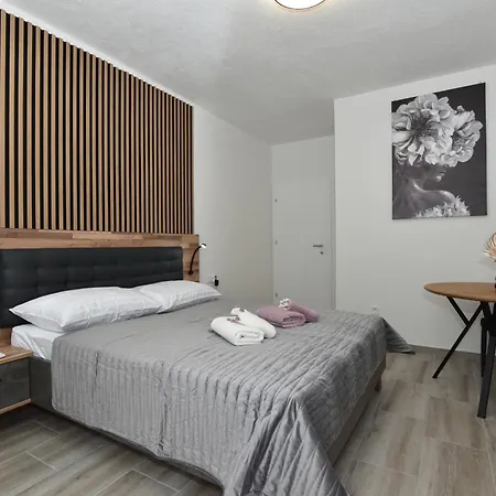 Jeta 2 & * זאדאר