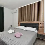 Appartement Jeta 2 & *
