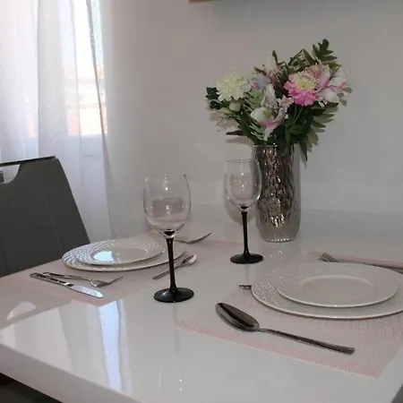 Apartment Jeta 2 & *