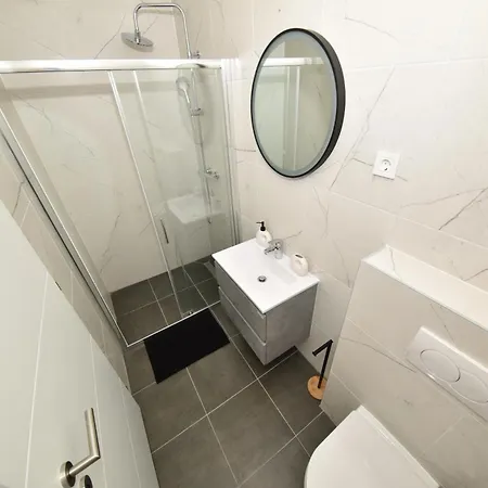 Jeta 2 & Apartamento